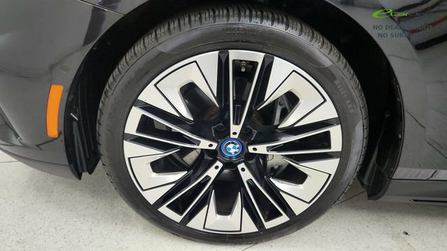 Used 2024 BMW i5 eDrive40i w/ M Sport Package RWD image 75