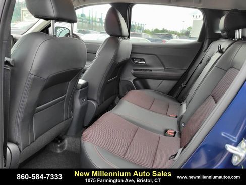 Used 2025 Nissan Kicks SR image 16