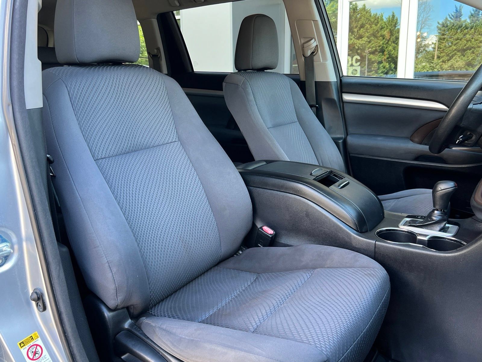 Used 2014 Toyota Highlander LE FWD image 13