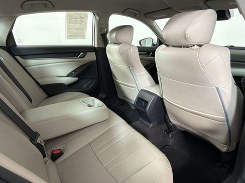Used 2018 Honda Accord LX image 28