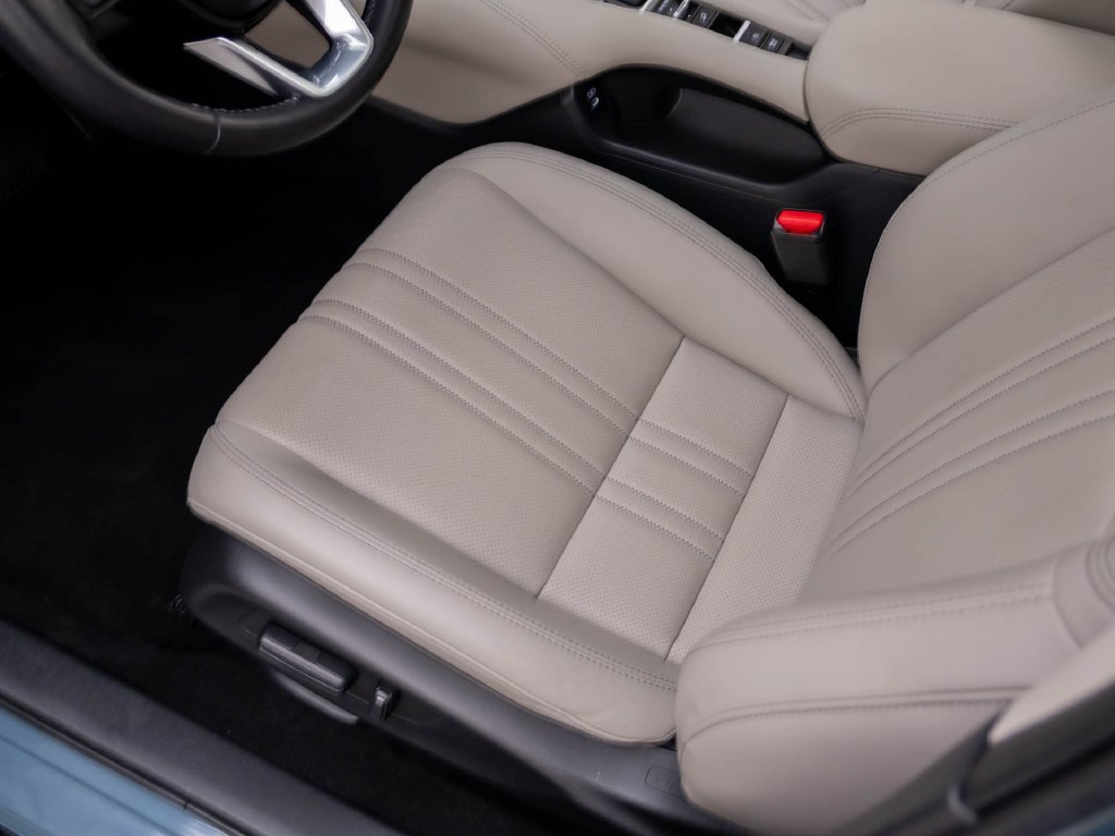 Certified 2026 Honda HR-V EX-L image 17