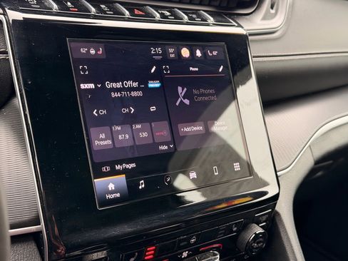 Used 2024 Jeep Grand Cherokee Altitude image 17