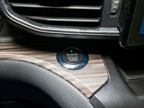 Used 2020 Ford Explorer Limited image 32