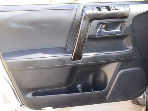 Used 2020 Toyota 4Runner TRD Off-Road AWD/4WD image 18