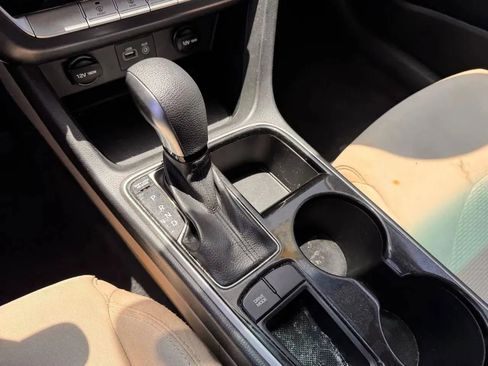 Used 2018 Hyundai Sonata SE w/ Cargo Package FWD image 11
