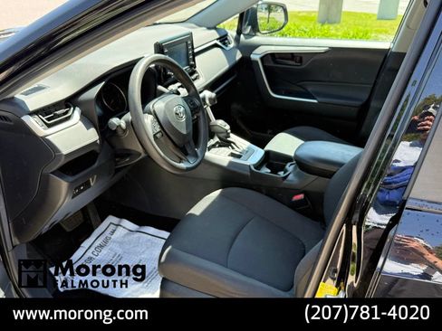 Used 2021 Toyota RAV4 LE AWD/4WD image 28