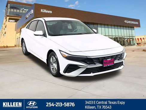 Used 2025 Hyundai Elantra SE FWD image 1