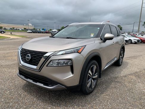 Used 2023 Nissan Rogue SL FWD image 4