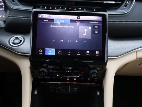 Used 2021 Jeep Grand Cherokee L Limited image 26