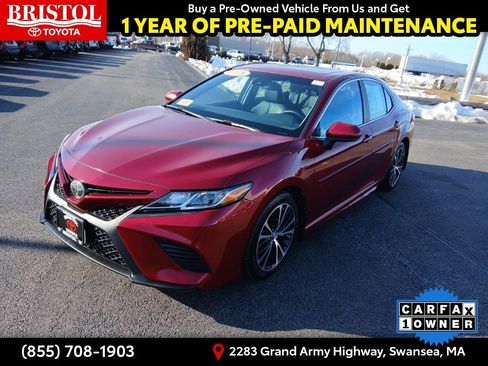Used 2018 Toyota Camry SE w/ Moonroof Package image 3