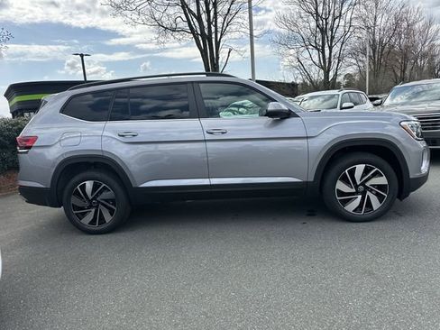 New 2026 Volkswagen Atlas SE image 6