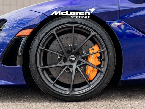 Used 2026 McLaren 750S Spider RWD image 28