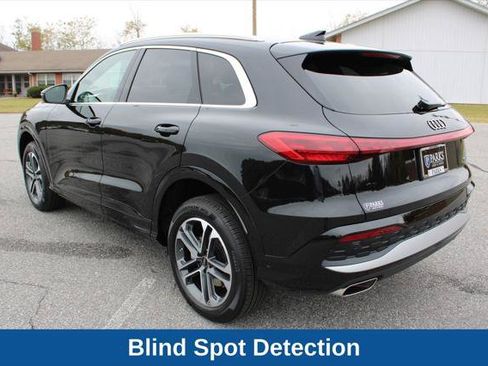 Certified 2025 Audi Q5 Premium w/ Convenience Package AWD/4WD image 8