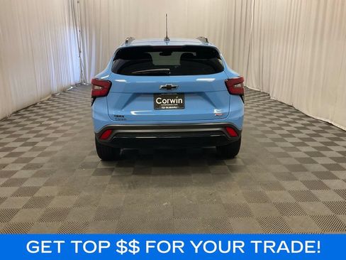 Used 2024 Chevrolet Trax RS w/ Driver Confidence Package FWD image 3