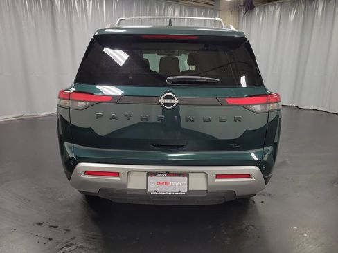 Used 2024 Nissan Pathfinder SL w/ Black Appearance Package FWD image 7