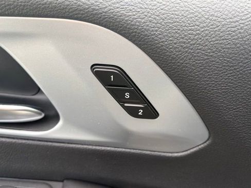 New 2026 Chrysler Pacifica Limited w/ Uconnect Theater Family Group FWD image 13