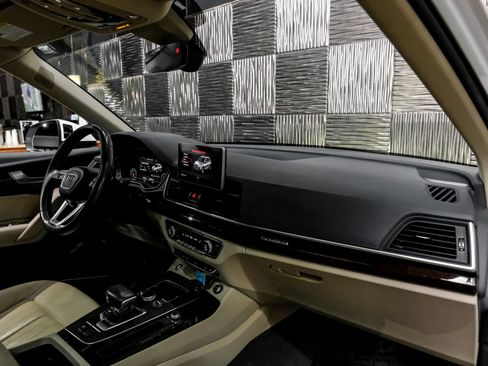 Used 2018 Audi Q5 2.0T Premium Plus w/ Premium Plus Package AWD/4WD image 11