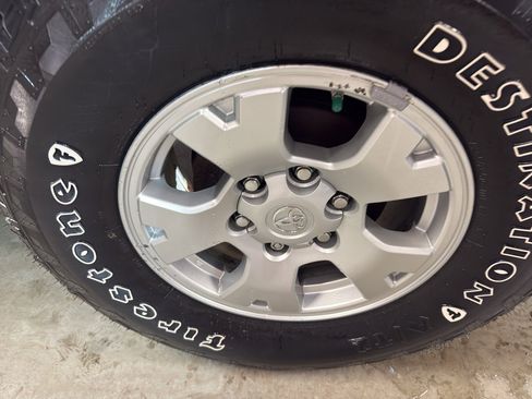 Used 2015 Toyota Tacoma 4x4 Double Cab image 31