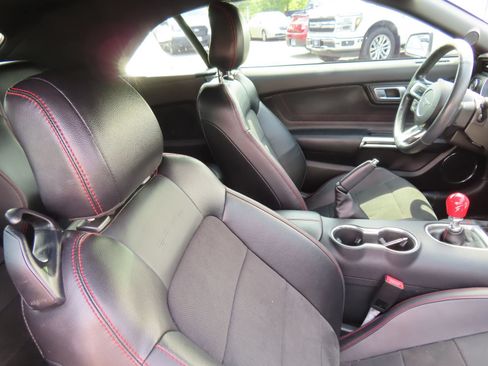 Used 2021 Ford Mustang GT Premium w/ Equipment Group 401A RWD image 23