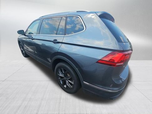 Used 2022 Volkswagen Tiguan SE w/ Panoramic Sunroof Package AWD/4WD image 6