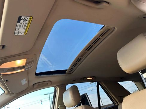 Used 2011 Mercedes-Benz ML 350 4MATIC w/ Premium 1 Pkg image 30