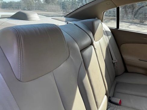 Used 2005 Nissan Altima 3.5 SE w/ (V01) Leather Pkg image 19