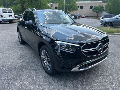 Used 2026 Mercedes-Benz GLC 300 4MATIC image 3