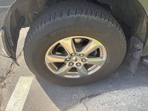 Used 2018 Ford F150 XLT w/ Equipment Group 302A Luxury AWD/4WD image 11
