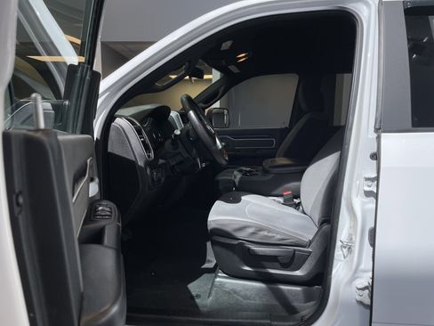 Used 2022 RAM 3500 Big Horn AWD/4WD image 16