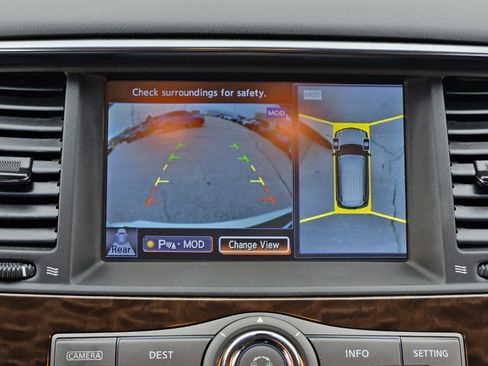 Used 2017 Nissan Armada SL image 23