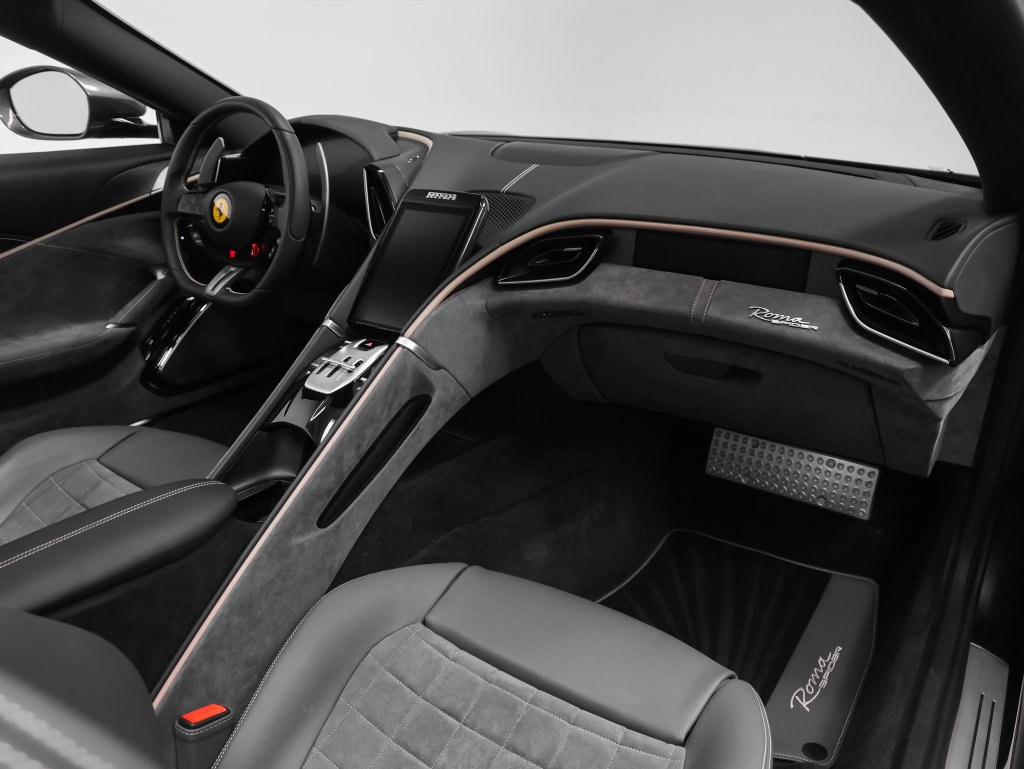 Used 2024 Ferrari Roma Spider RWD image 30