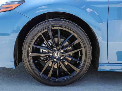 Used 2024 Toyota Camry XSE FWD image 11