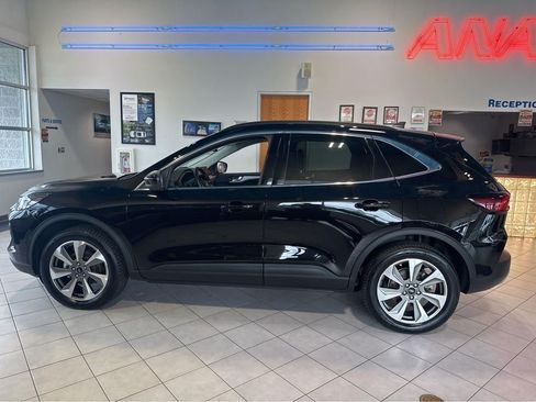 Used 2025 Ford Escape Platinum AWD/4WD image 8