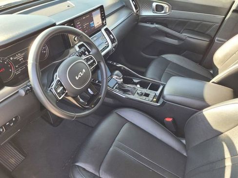 Used 2022 Kia Sorento SX image 8