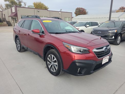 Used 2020 Subaru Outback Premium image 4