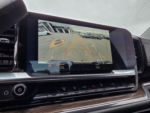 Used 2024 Chevrolet Silverado 2500 LT image 18