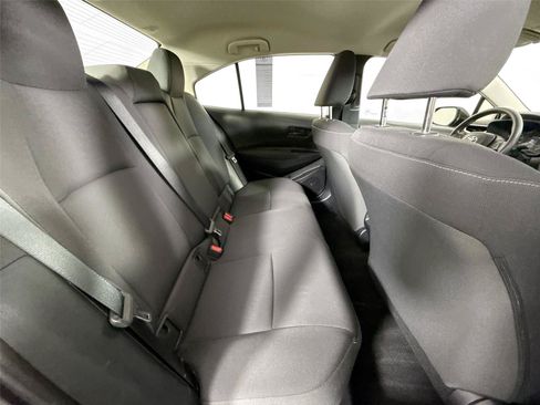 Used 2025 Toyota Corolla LE FWD image 37