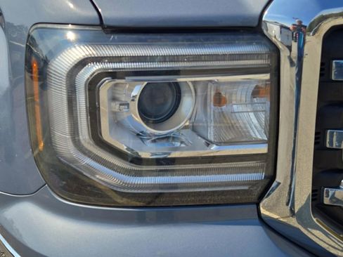 Used 2016 GMC Sierra 1500 SLE w/ SLE Value Package image 5