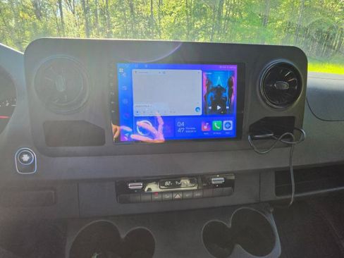 Used 2019 Mercedes-Benz Sprinter 170 image 23