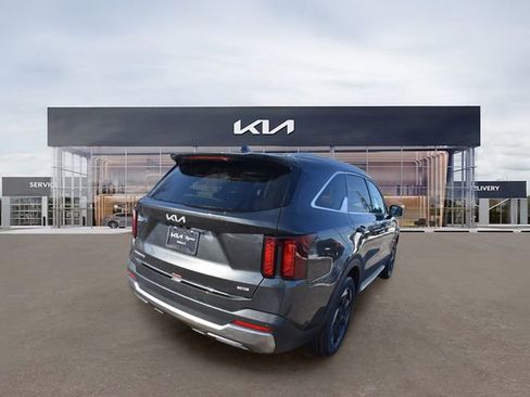 New 2026 Kia Sorento EX w/ EX Premium Package AWD/4WD image 4