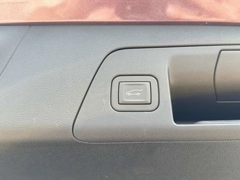 Used 2025 Buick Envision Sport Touring image 24