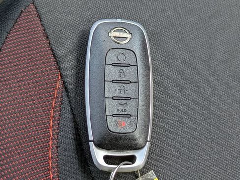 Used 2024 Nissan Versa SR FWD image 31