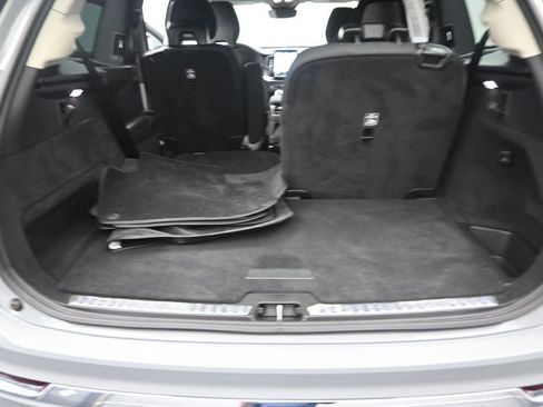 Used 2025 Volvo XC90 T8 Plus AWD/4WD image 12