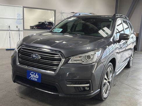 Used 2019 Subaru Ascent Limited w/ Popular Package #2 image 3