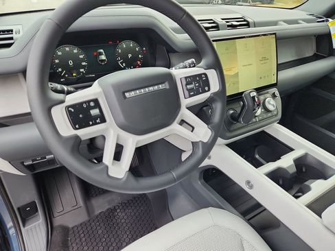 New 2026 Land Rover Defender 110 X-Dynamic SE image 14