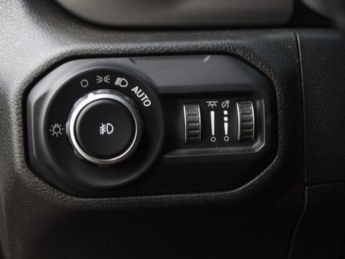 Used 2021 Jeep Wrangler Unlimited Rubicon w/ Dual Top Group image 28