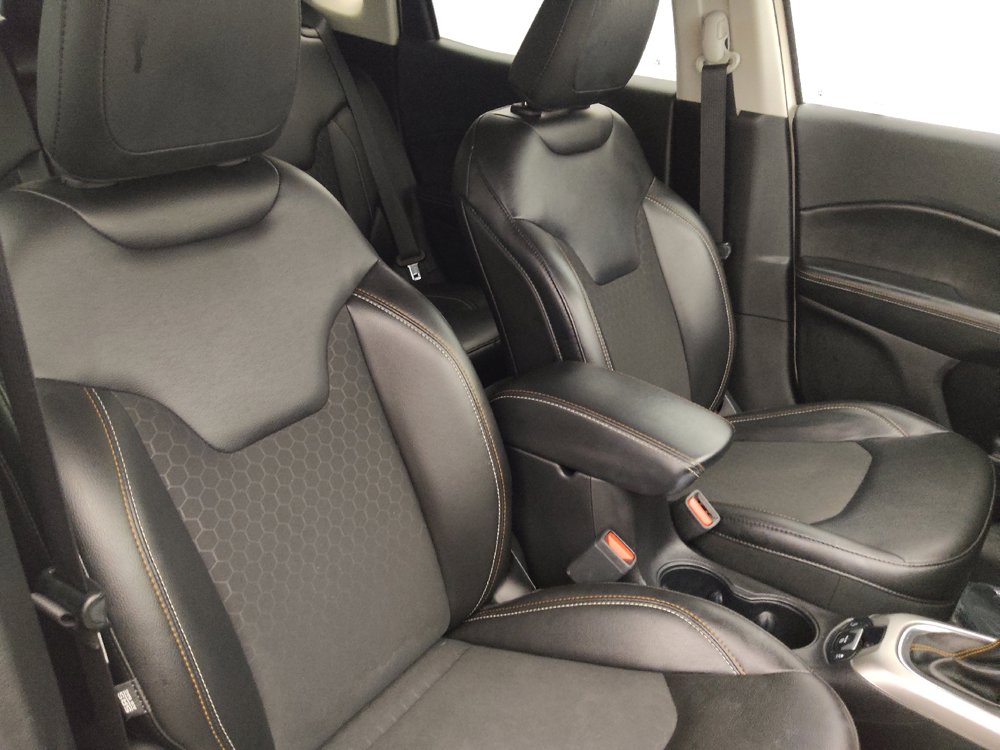 Used 2019 Jeep Compass Latitude w/ Popular Equipment Group FWD image 21