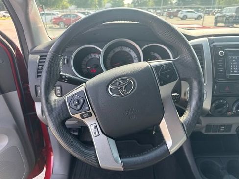 Used 2015 Toyota Tacoma 4x4 Double Cab w/ TRD Sport Package image 29