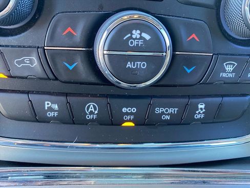Used 2017 Jeep Grand Cherokee Limited w/ Luxury Group II AWD/4WD image 15