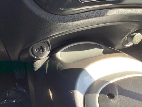 Used 2012 Nissan Juke SL w/ Sport Pkg image 37